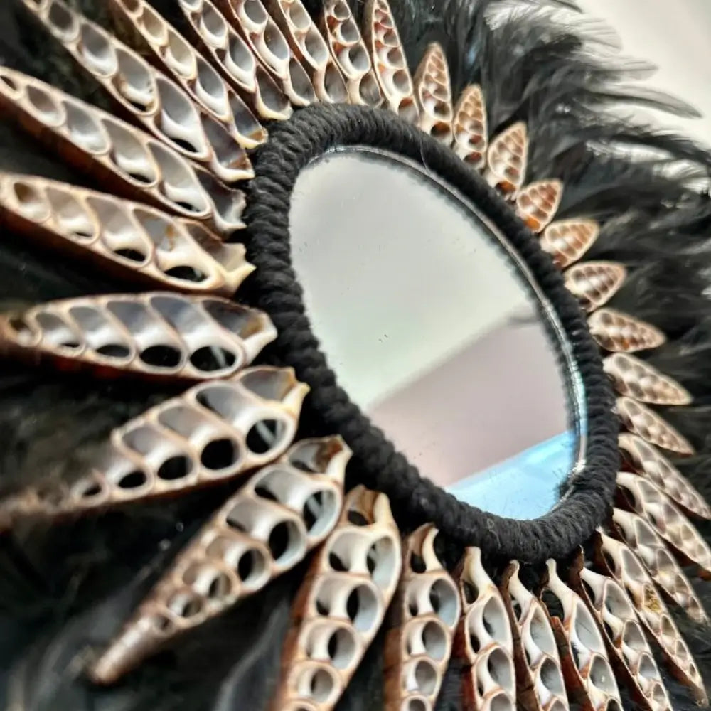 Soho - Jujuhat noir Plumes, Coquillages et Miroir 30cm