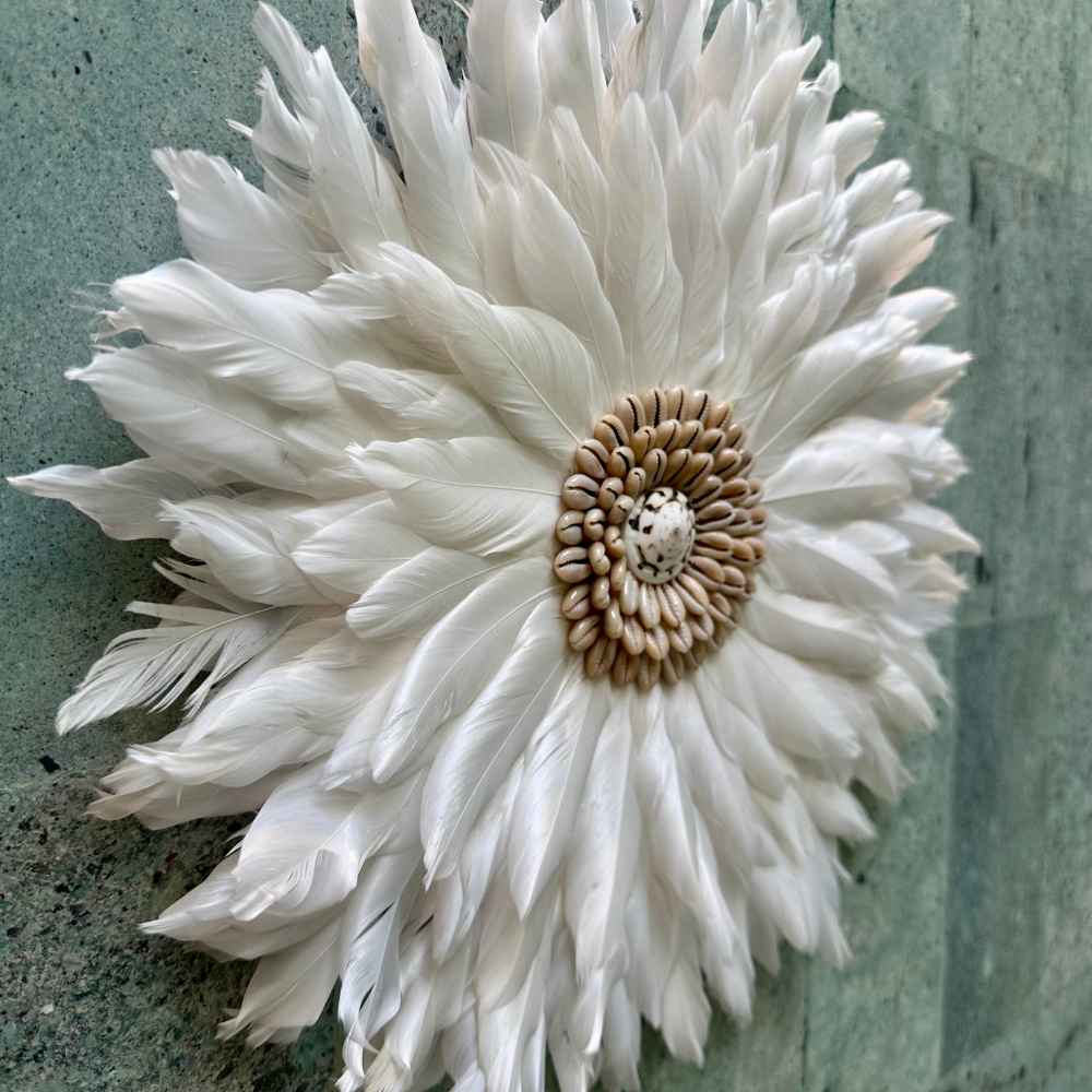 Kally - Jujuhat blanc Plumes et Coquillages 30cm