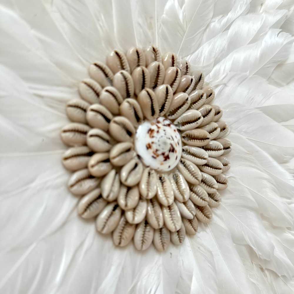 Kally - Jujuhat blanc Plumes et Coquillages 30cm