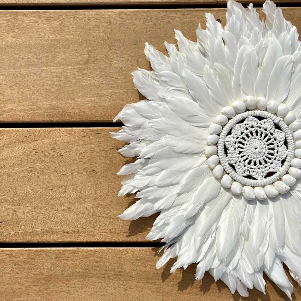 Etherea Classic - Jujuhat blanc Plumes et Macramé 30cm